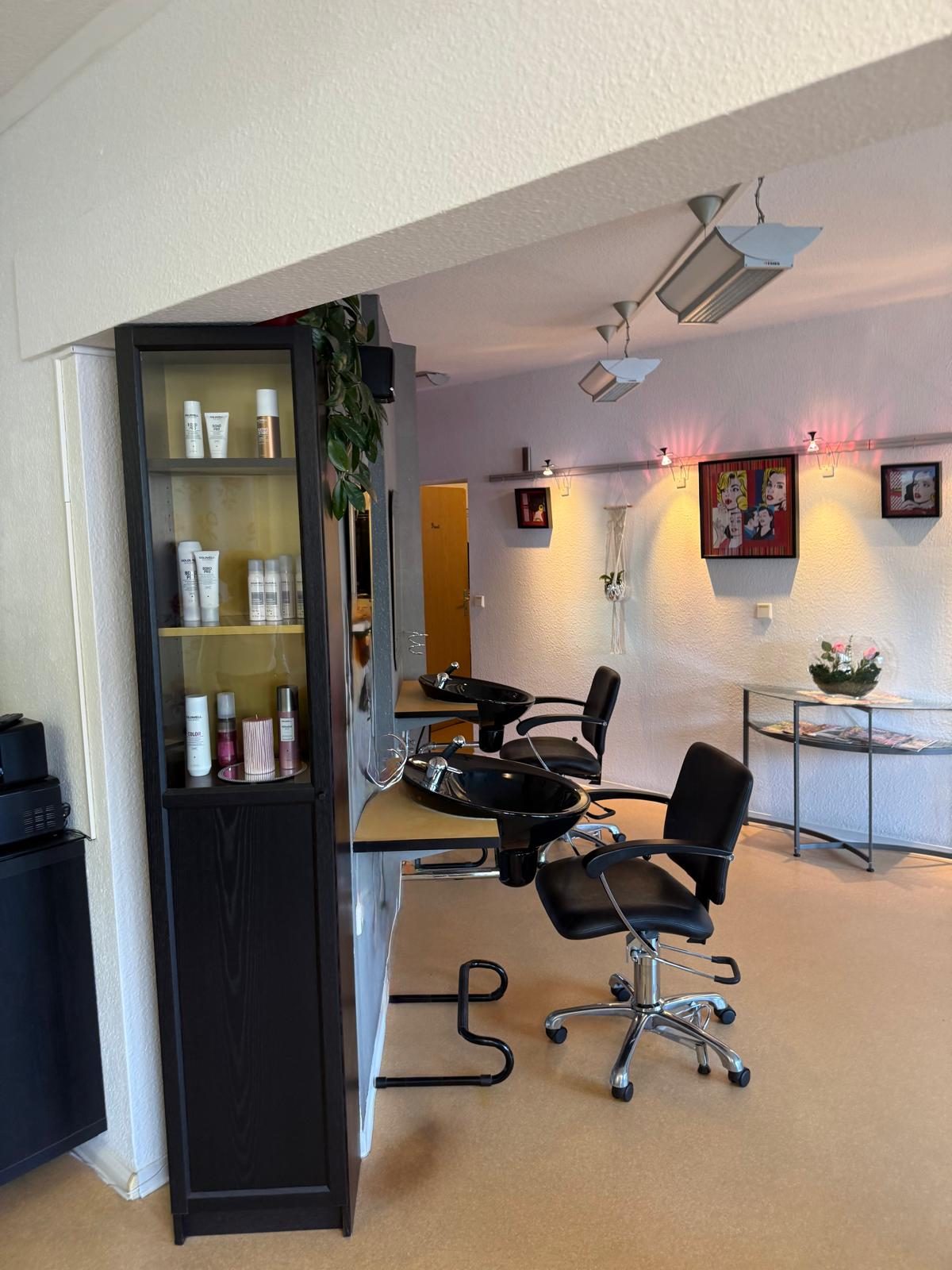 Salon Bästleinstraße – Bedienplatz
