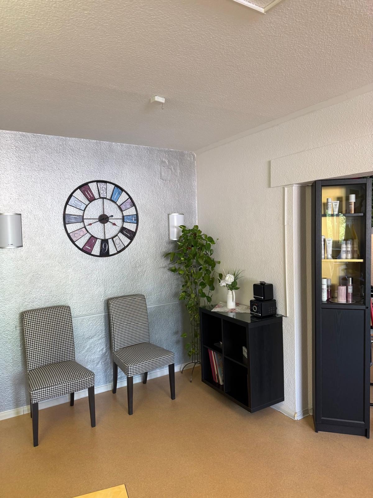 Salon Bästleinstraße – Wartebereich