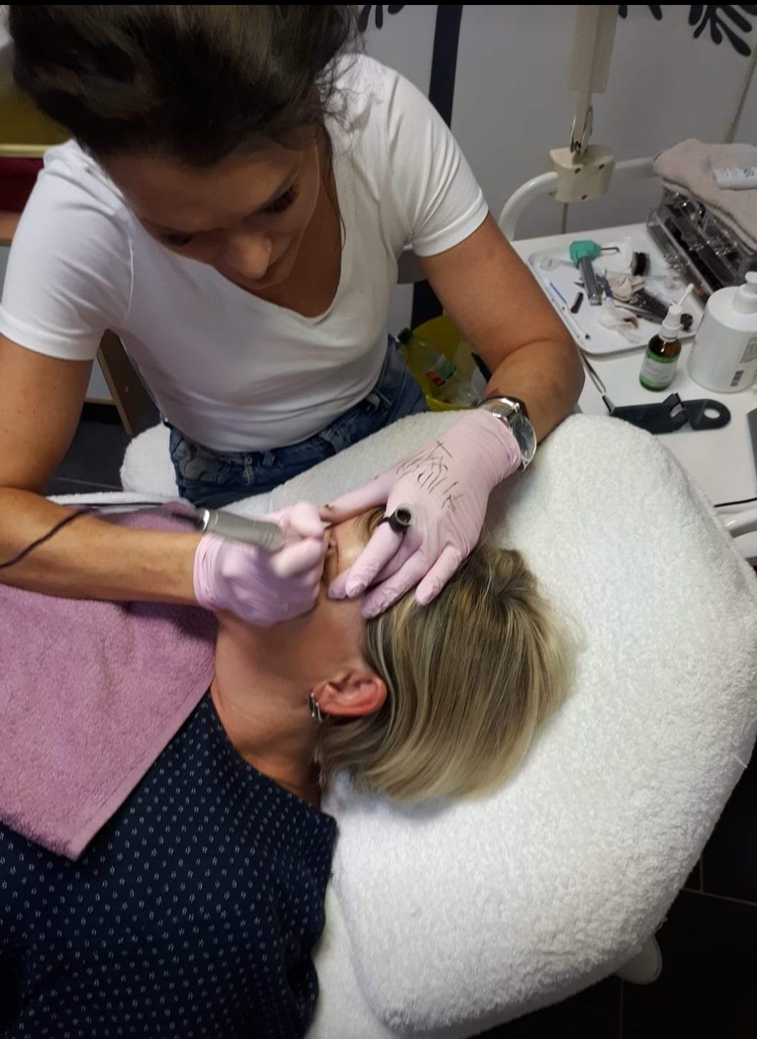 Behandlung Permanent Make-up