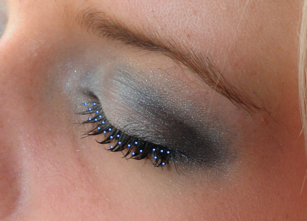 Augen-Make-up in Grautönen